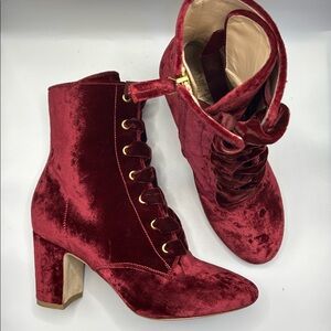 Polly Plume Women’s Boot Heels size 7.5